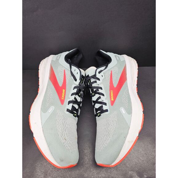 Athletic_Shoes